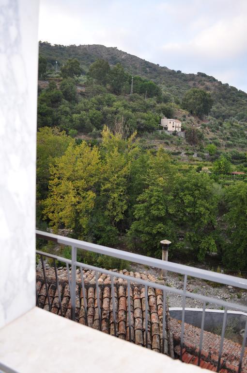 Casa Catena Francavilla di Sicilia Quarto foto